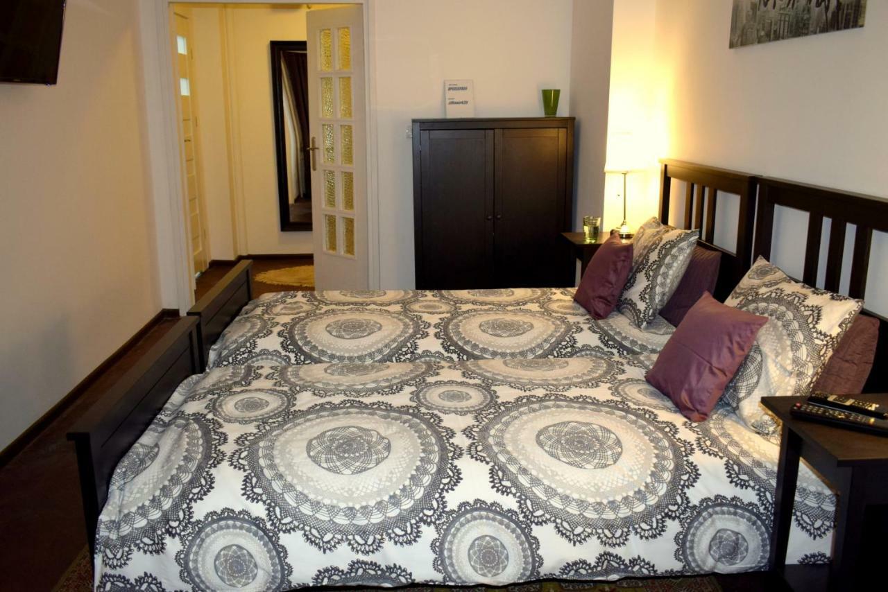 ורשה Fiesta Apartament מראה חיצוני תמונה